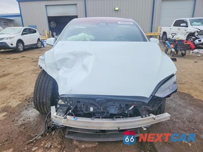 Piąte zdjęcie samochodu w środku: 2026 TESLA MODEL X VIN:7SAXCBE52TF482548 - miniatura