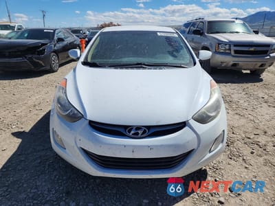 Piąte zdjęcie samochodu w środku: 2012 HYUNDAI ELANTRA GLS VIN:5NPDH4AE6CH150438 - miniatura