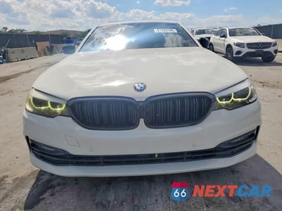 Piąte zdjęcie samochodu w środku: 2017 BMW 530 I VIN:WBAJA5C3XHG896652 - miniatura