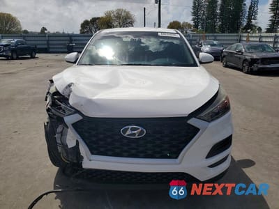 Piąte zdjęcie samochodu w środku: 2020 HYUNDAI TUCSON SE VIN:KM8J23A47LU203414 - miniatura