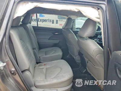 Zdjęcie 11 z 13 samochodu: 2022 TOYOTA HIGHLANDER XLE VIN:5TDGZRAH8NS558597 - miniatura