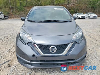 Piąte zdjęcie samochodu w środku: 2018 NISSAN VERSA NOTE S VIN:3N1CE2CPXJL354988 - miniatura
