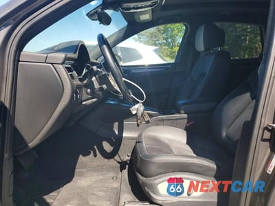 Zdjęcie 7 z 13 samochodu: 2016 PORSCHE MACAN S VIN:WP1AB2A58GLB47470 - miniatura