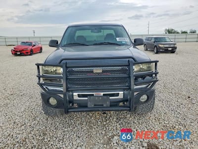 Piąte zdjęcie samochodu w środku: 2004 GMC NEW SIERRA K1500 VIN:2GTEK19VX41185480 - miniatura