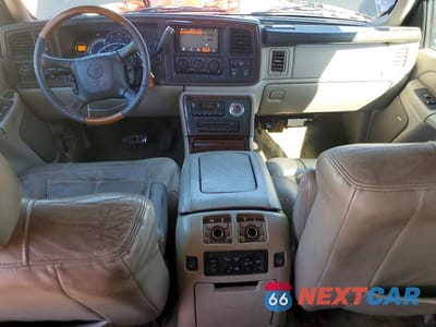 Zdjęcie 8 z 12 samochodu: 2002 CADILLAC ESCALADE LUXURY VIN:1GYEK63N32R147609 - miniatura