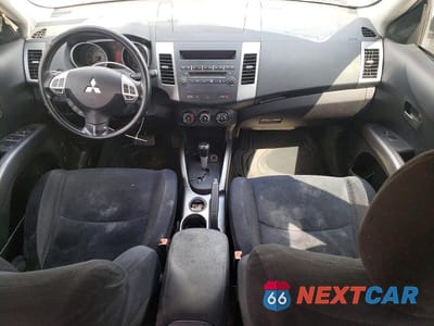 Zdjęcie 8 z 13 samochodu: 2007 MITSUBISHI OUTLANDER ES VIN:JA4MS31X77Z007746 - miniatura