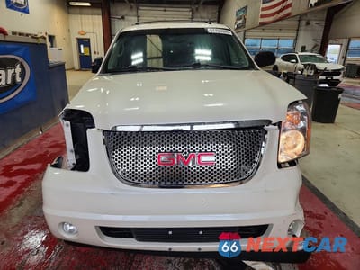Piąte zdjęcie samochodu w środku: 2013 GMC YUKON SLT VIN:1GKS2CE08DR181495 - miniatura