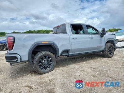 Trzecie zdjęcie samochodu z tyłu: 2024 GMC SIERRA K2500 AT4 VIN:1GT49PEY3RF332605 - miniatura