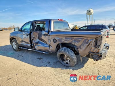 Drugie zdjęcie samochodu z przodu: 2016 TOYOTA TUNDRA CREWMAX SR5 VIN:5TFEM5F13GX097851 - miniatura