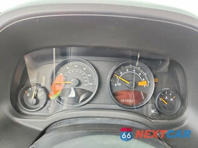 Zdjęcie 9 z 12 samochodu: 2016 JEEP PATRIOT SPORT VIN:1C4NJPBA6GD667188 - miniatura