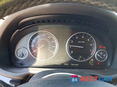 Zdjęcie 9 z 13 samochodu: 2017 BMW X3 SDRIVE28I VIN:5UXWZ7C39H0V91812 - miniatura