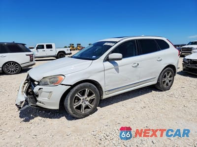 2015 VOLVO XC60 T6 PREMIER+ YV4902RCXF2596082 - główne zdjęcie licytacji z USA - miniatura