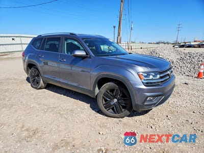 Czwarte zdjęcie samochodu z boku: 2019 VOLKSWAGEN ATLAS SE VIN:1V2LR2CAXKC502081 - miniatura