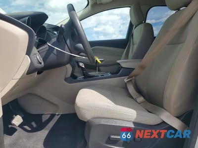 Zdjęcie 7 z 11 samochodu: 2018 FORD ESCAPE SE VIN:1FMCU9GDXJUC89165 - miniatura