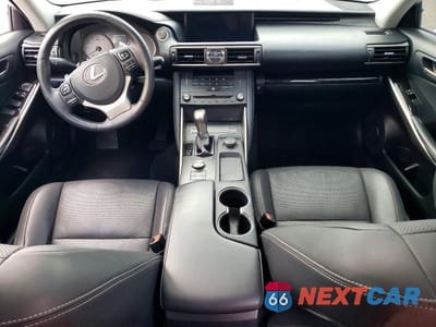 Zdjęcie 8 z 12 samochodu: 2019 LEXUS IS 300 BASE VIN:JTHC81D20K5033995 - miniatura