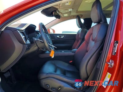 Zdjęcie 7 z 14 samochodu: 2021 VOLVO V60 CROSS COUNTRY T5 MOMENTUM VIN:YV4102WK3M1070923 - miniatura
