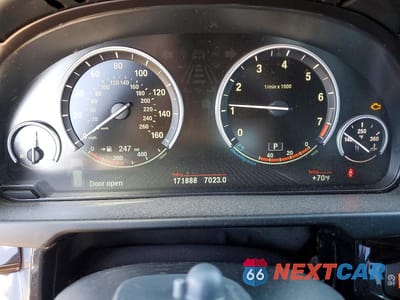 Zdjęcie 9 z 12 samochodu: 2017 BMW X5 SDRIVE35I VIN:5UXKR2C37H0U22468 - miniatura