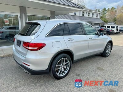 Czwarte zdjęcie samochodu z boku: 2016 MERCEDES-BENZ GLC 300 VIN:WDC0G4JB5GF106884 - miniatura