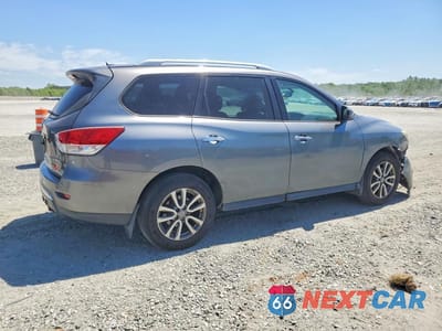 Trzecie zdjęcie samochodu z tyłu: 2016 NISSAN PATHFINDER SV VIN:5N1AR2MN4GC605896 - miniatura
