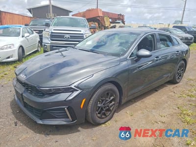 2025 KIA K5 LXS KNAG24J72S5357212 - główne zdjęcie licytacji z USA - miniatura