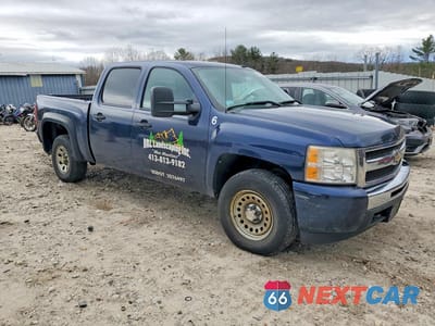 Czwarte zdjęcie samochodu z boku: 2010 CHEVROLET SILVERADO K1500 LS VIN:3GCRKREA3AG218227 - miniatura