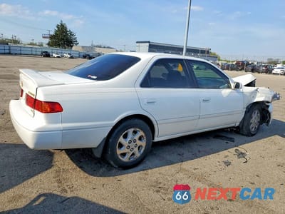 Trzecie zdjęcie samochodu z tyłu: 2000 TOYOTA CAMRY LE V6 VIN:4T1BF22K1YU940583 - miniatura
