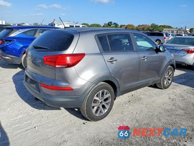 Trzecie zdjęcie samochodu z tyłu: 2016 KIA SPORTAGE LX VIN:KNDPBCAC7G7878772 - miniatura
