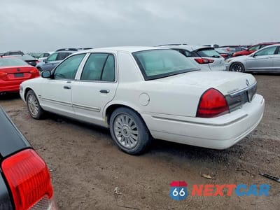 Drugie zdjęcie samochodu z przodu: 2010 MERCURY GRAND MARQUIS VIN:2MEBM7FV6AX630115 - miniatura
