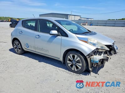 Czwarte zdjęcie samochodu z boku: 2013 NISSAN LEAF S VIN:1N4AZ0CPXDC408034 - miniatura
