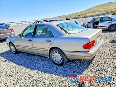 Drugie zdjęcie samochodu z przodu: 1999 MERCEDES-BENZ E 320 4MATIC VIN:WDBJF82H0XX022598 - miniatura