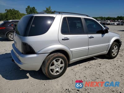 Trzecie zdjęcie samochodu z tyłu: 2002 MERCEDES-BENZ ML 500 VIN:4JGAB75E72A324616 - miniatura