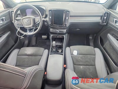 Zdjęcie 8 z 14 samochodu: 2022 VOLVO XC40 P8 RECHARGE PLUS VIN:YV4ED3UR5N2762365 - miniatura