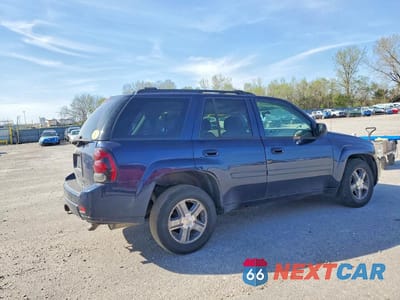 Trzecie zdjęcie samochodu z tyłu: 2007 CHEVROLET TRAILBLAZER LS VIN:1GNDT13S572140594 - miniatura