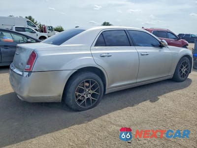 Trzecie zdjęcie samochodu z tyłu: 2011 CHRYSLER 300C VIN:2C3CA6CT0BH614567 - miniatura