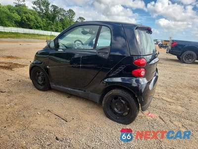 Drugie zdjęcie samochodu z przodu: 2012 SMART FORTWO PURE VIN:WMEEJ3BAXCK572181 - miniatura