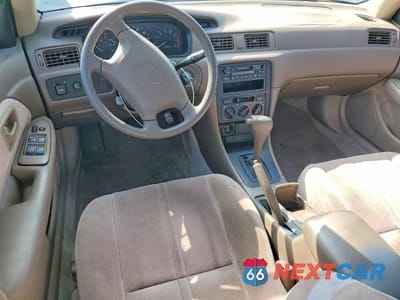 Zdjęcie 8 z 11 samochodu: 1998 TOYOTA CAMRY LE VIN:JT2BG22KXW0253116 - miniatura