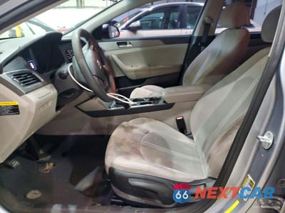Zdjęcie 7 z 12 samochodu: 2015 HYUNDAI SONATA SE VIN:5NPE24AF4FH007619 - miniatura