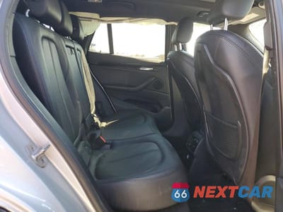 Zdjęcie 11 z 14 samochodu: 2018 BMW X1 XDRIVE28I VIN:WBXHT3C3XJ5K32002 - miniatura