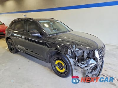 Czwarte zdjęcie samochodu z boku: 2018 AUDI Q5 PREMIUM PLUS VIN:WA1BNAFYXJ2132700 - miniatura