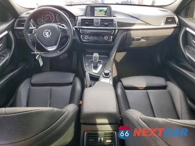 Zdjęcie 8 z 12 samochodu: 2018 BMW 330 I VIN:WBA8B9G51JNV00205 - miniatura