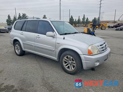 Czwarte zdjęcie samochodu z boku: 2005 SUZUKI XL7 EX VIN:JS3TY92V454100526 - miniatura