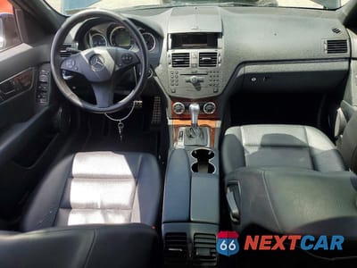 Zdjęcie 8 z 12 samochodu: 2010 MERCEDES-BENZ C 300 4MATIC VIN:WDDGF8BB4AR105699 - miniatura