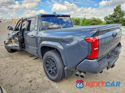 Drugie zdjęcie samochodu z przodu: 2026 TOYOTA TACOMA SR5 VIN:3TMLB5JNXTM239135 - miniatura