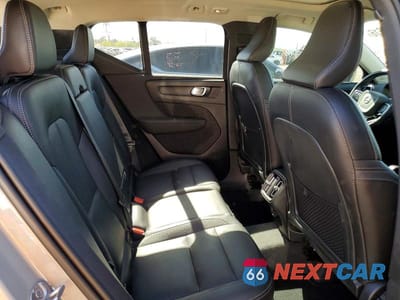 Zdjęcie 10 z 12 samochodu: 2024 VOLVO XC40 CORE VIN:YV4L12UK5R2284872 - miniatura