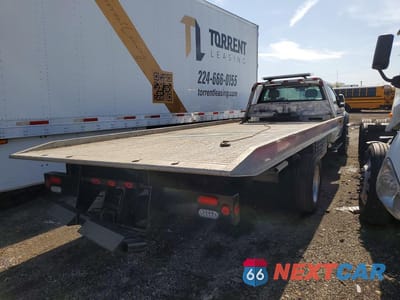 Trzecie zdjęcie samochodu z tyłu: 2019 FORD F550 SUPER DUTY VIN:1FDUF5GT2KEG28950 - miniatura