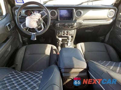Zdjęcie 8 z 13 samochodu: 2023 JEEP WRANGLER SAHARA VIN:1C4HJXENXPW529816 - miniatura