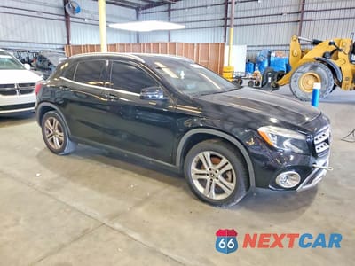 Czwarte zdjęcie samochodu z boku: 2018 MERCEDES-BENZ GLA 250 VIN:WDCTG4EB7JJ404221 - miniatura