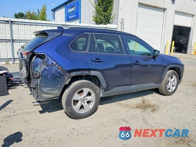 Trzecie zdjęcie samochodu z tyłu: 2020 TOYOTA RAV4 XLE VIN:2T3W1RFVXLC068855 - miniatura