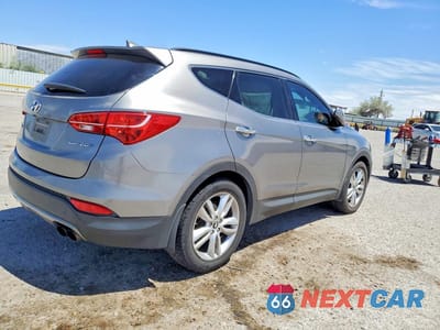 Trzecie zdjęcie samochodu z tyłu: 2013 HYUNDAI SANTA FE SPORT 2.0T VIN:5XYZU3LA0DG083818 - miniatura