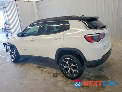 Drugie zdjęcie samochodu z przodu: 2025 JEEP COMPASS LIMITED VIN:3C4NJDCNXST619339 - miniatura